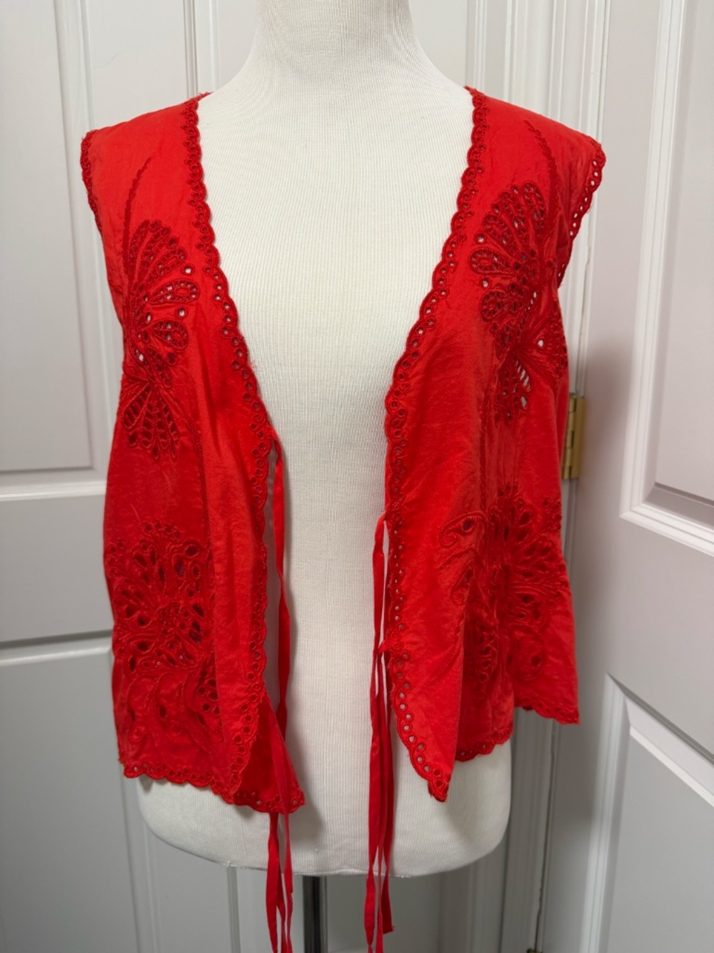 Free People Sweet Escape Embroidered Eyelet Tie Front Top Red Women's Size Large - Picture 3 of 11